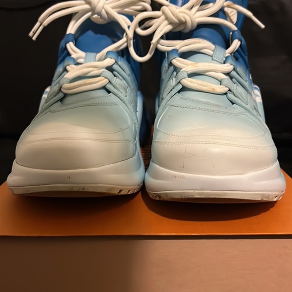 Authentic Limited Edition Louis Vuitton Archlight Escale Sneaker - Picture 3 of 10